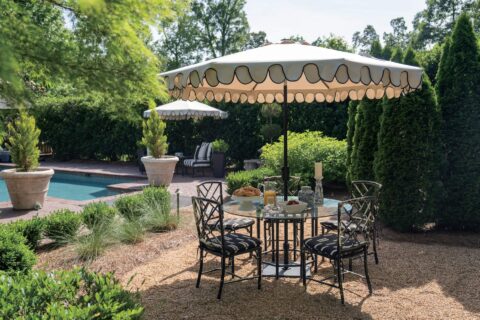 Linea 7.5FT Push Button Tilt mechanism closeup view.