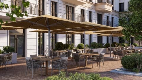 Maximus outdoor umbrella in use