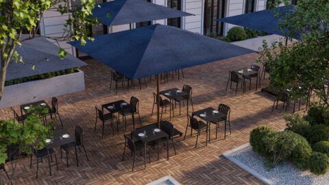 Piazza outdoor umbrella in use