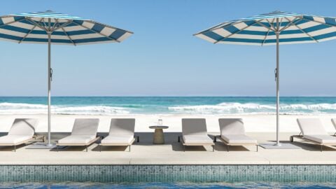 Roma outdoor umbrella in use