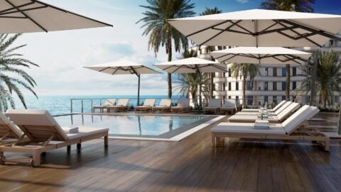 V1X outdoor umbrella in use